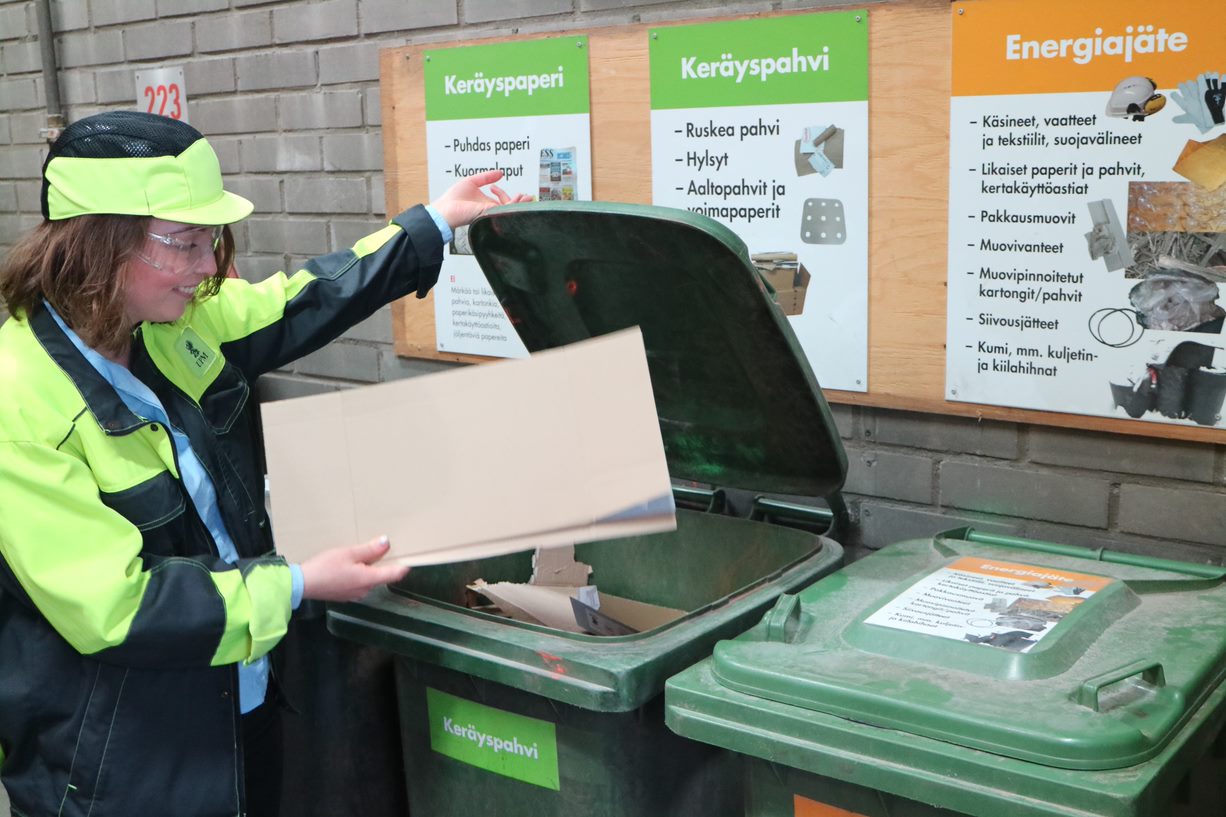 Jätteiden kierrätys ja energiakäyttö etenee UPM:n vaneritehtailla.